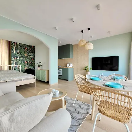 Ocean Blue Apartment *