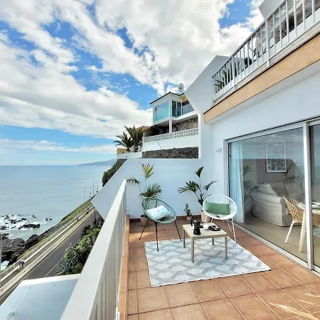 Ocean Blue Apartment