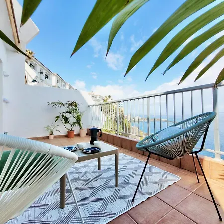 Ocean Blue Apartment *